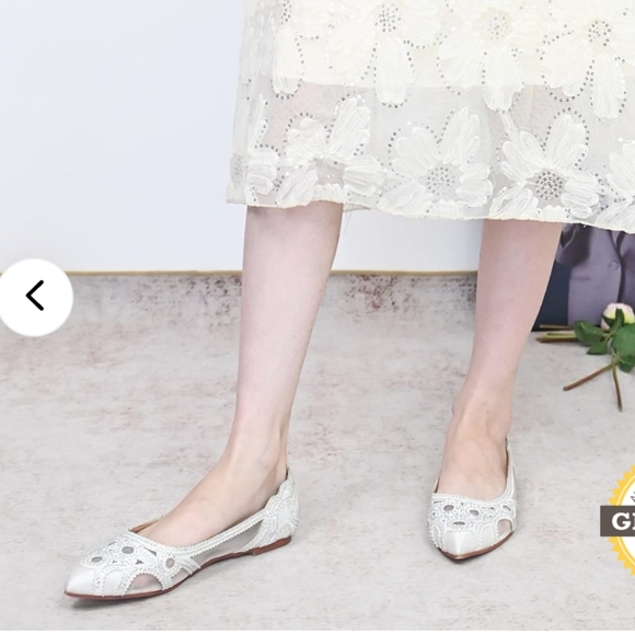 Bhldn ×Gigi Rhinestone-Embellished Pointed-Toe Flats - Picture 2 of 15